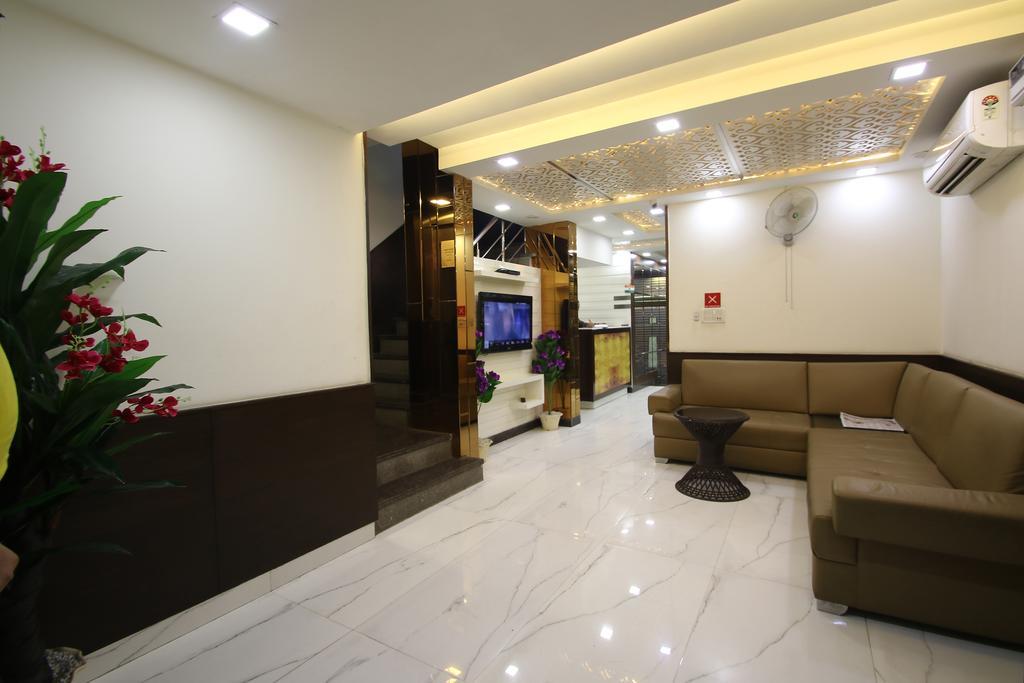 Hotel Hill Palace -Near Karol Bagh Metro Station Delhi  Dış mekan fotoğraf