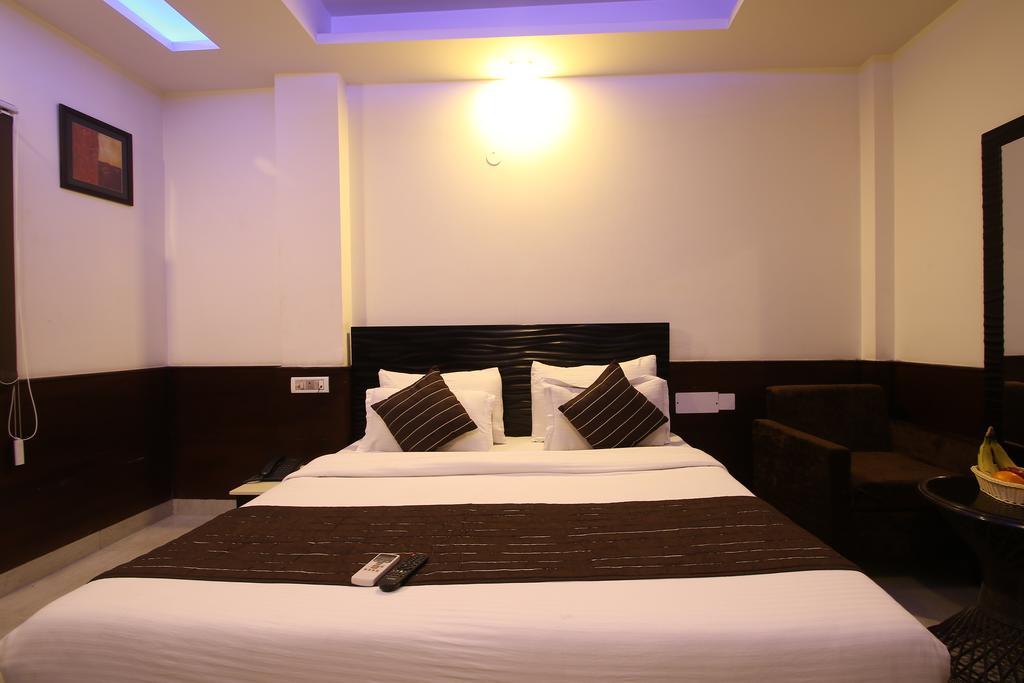 Hotel Hill Palace -Near Karol Bagh Metro Station Delhi  Dış mekan fotoğraf