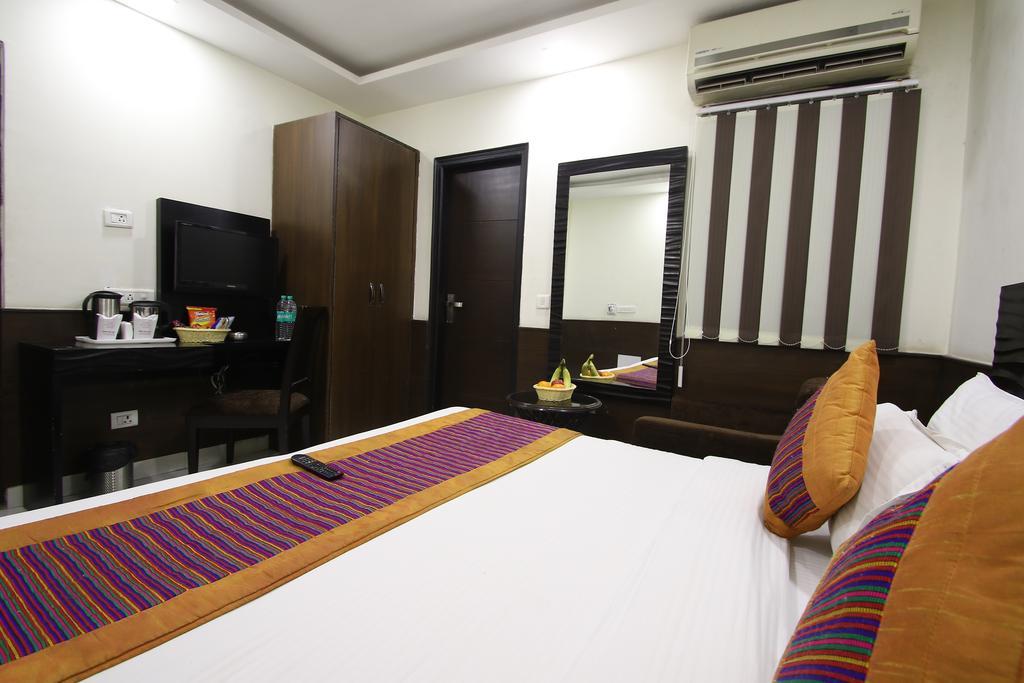 Hotel Hill Palace -Near Karol Bagh Metro Station Delhi  Dış mekan fotoğraf