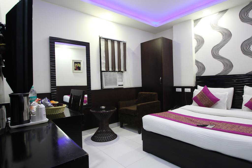 Hotel Hill Palace -Near Karol Bagh Metro Station Delhi  Dış mekan fotoğraf