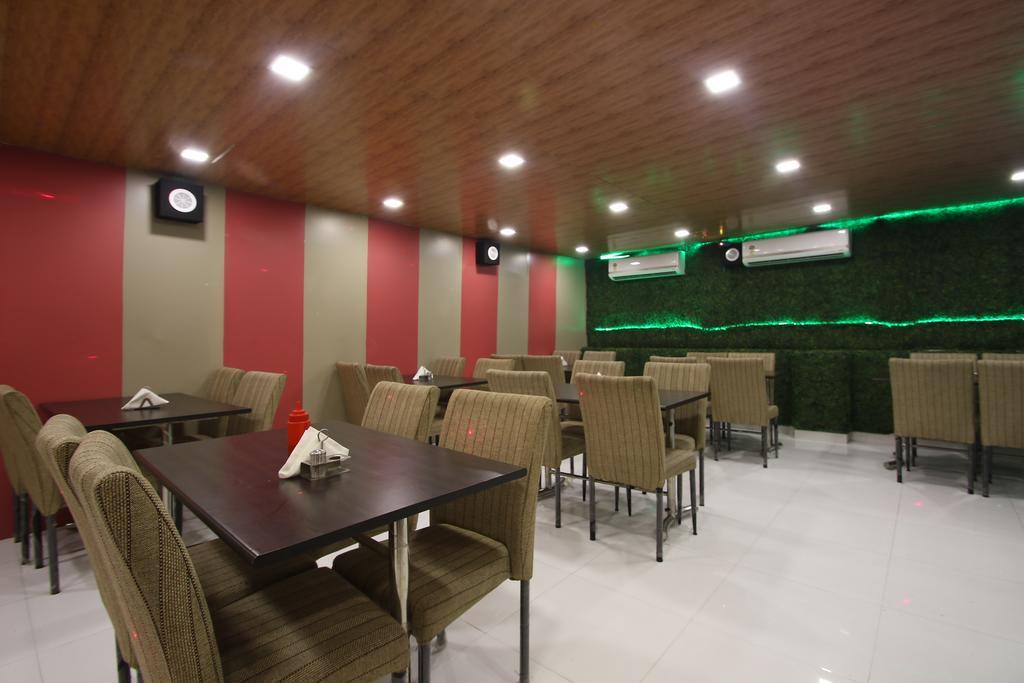 Hotel Hill Palace -Near Karol Bagh Metro Station Delhi  Dış mekan fotoğraf