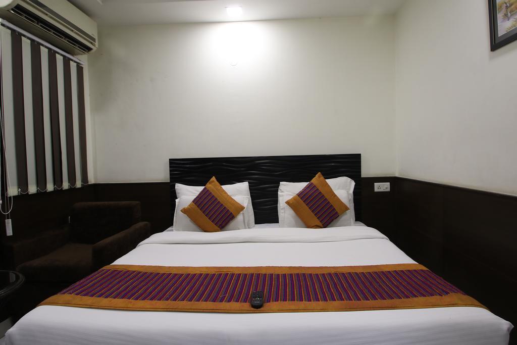 Hotel Hill Palace -Near Karol Bagh Metro Station Delhi  Dış mekan fotoğraf