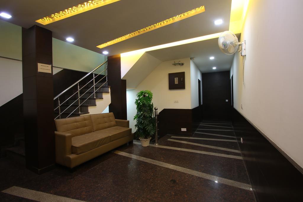 Hotel Hill Palace -Near Karol Bagh Metro Station Delhi  Dış mekan fotoğraf