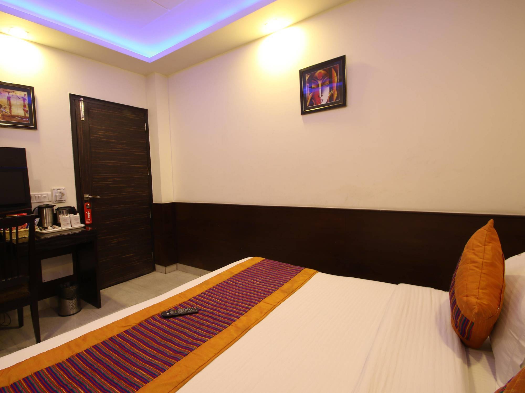 Hotel Hill Palace -Near Karol Bagh Metro Station Delhi  Dış mekan fotoğraf