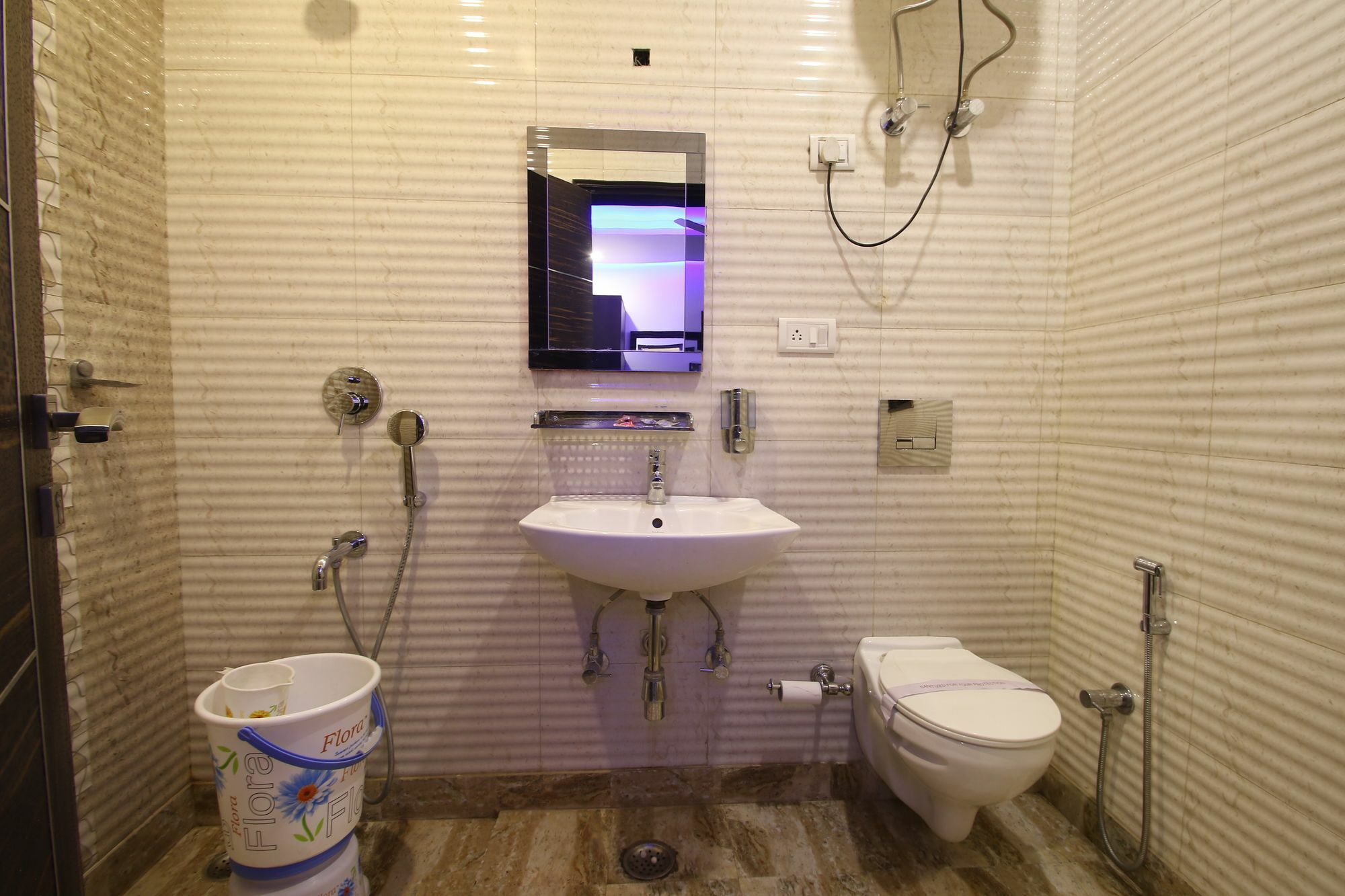 Hotel Hill Palace -Near Karol Bagh Metro Station Delhi  Dış mekan fotoğraf