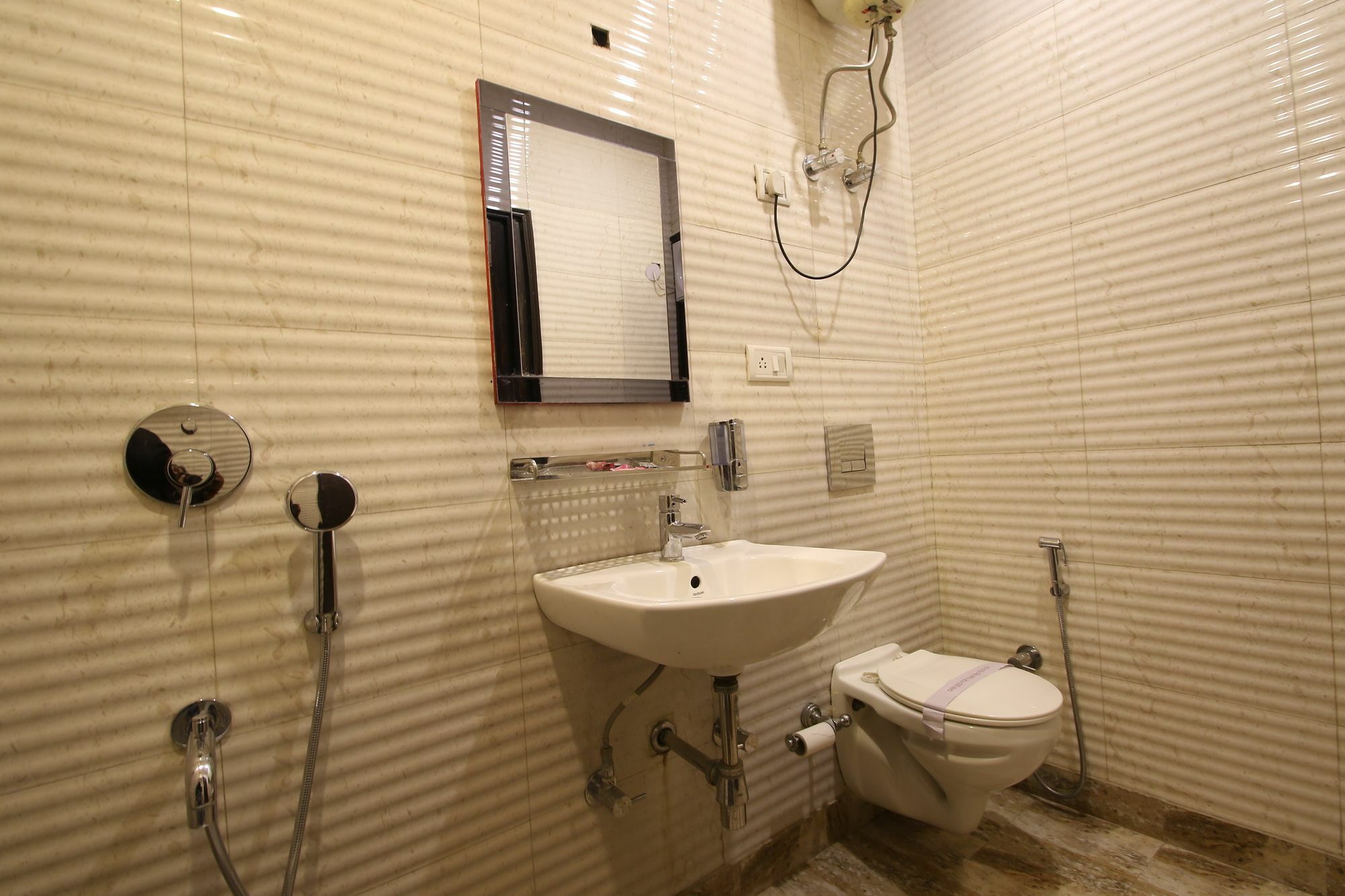 Hotel Hill Palace -Near Karol Bagh Metro Station Delhi  Dış mekan fotoğraf