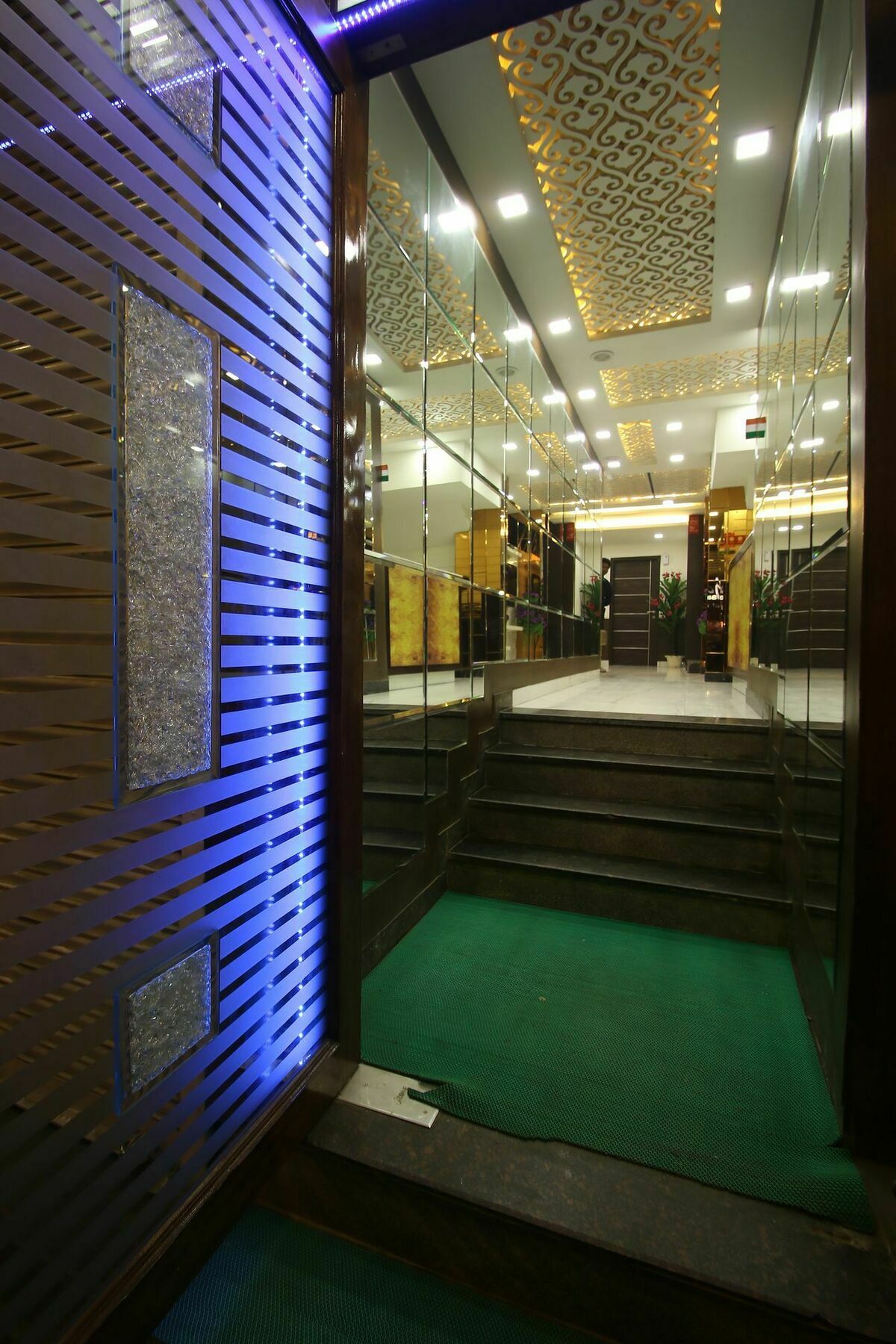 Hotel Hill Palace -Near Karol Bagh Metro Station Delhi  Dış mekan fotoğraf